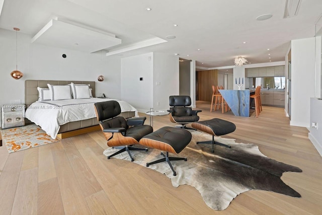 450 Alton Rd Unit Ph2, Miami Beach, FL 33139 - bedroom with light wood-type flooring, baseboards, and recessed lighting