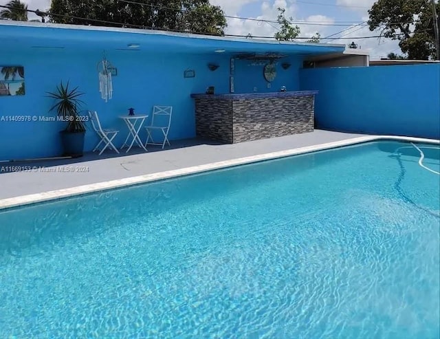 441 E 37th St, Hialeah, FL 33013 - view of swimming pool