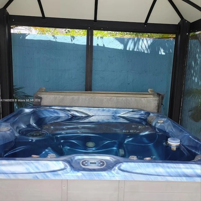 441 E 37th St, Hialeah, FL 33013 - exterior view of a hot tub