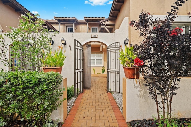 622 SW 147th Ter, Pembroke Pines, FL 33027 - view of gate