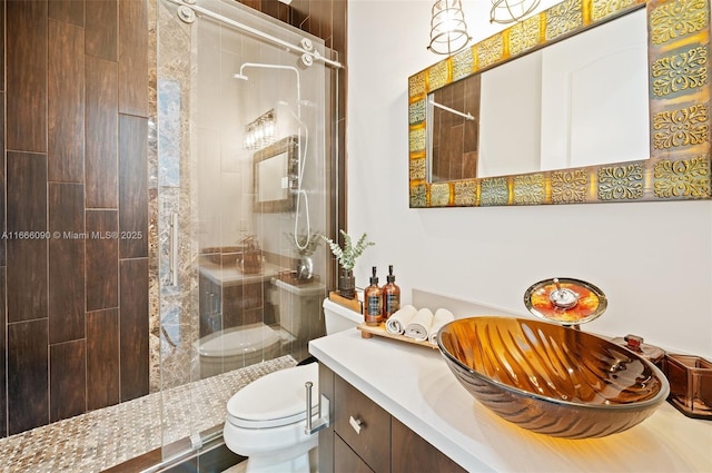 622 SW 147th Ter, Pembroke Pines, FL 33027 - full bathroom featuring a tile shower, toilet, and vanity