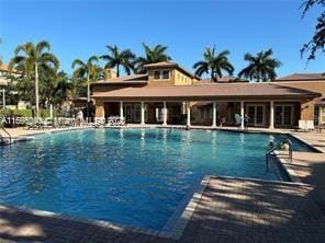 622 SW 147th Ter, Pembroke Pines, FL 33027 - view of community pool