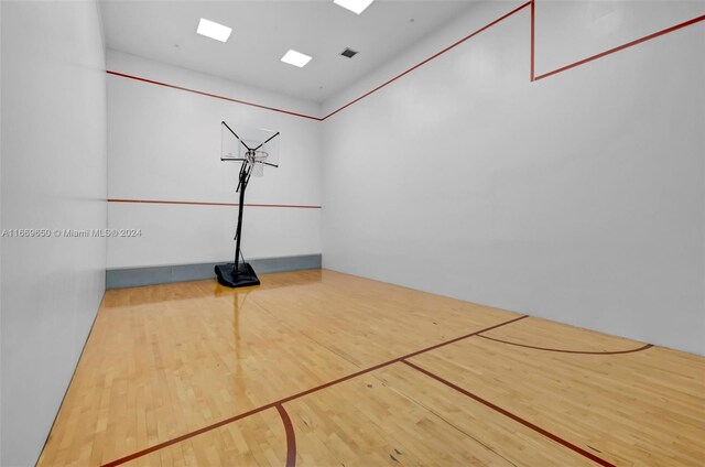 701 Brickell Key Blvd Unit 1108, Miami, FL 33131 - view of property's community with visible vents and a sport court