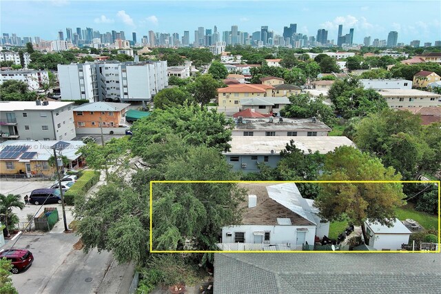 2042 SW 4th St, Miami, FL 33135