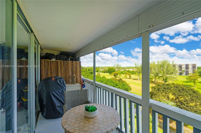 balcony featuring a grill