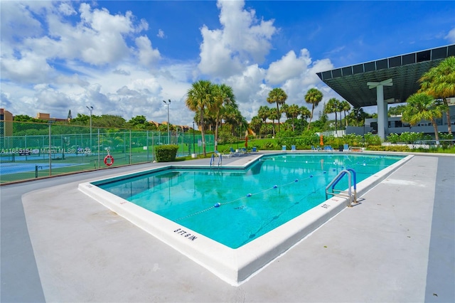 view of swimming pool