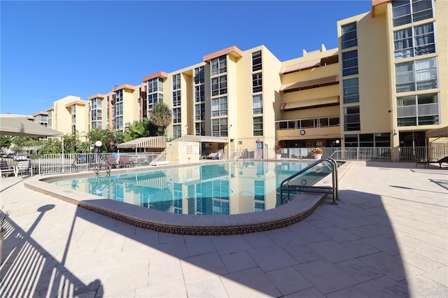 210 172nd St Unit 332, Sunny Isles Beach, FL 33160 - community pool with a patio area
