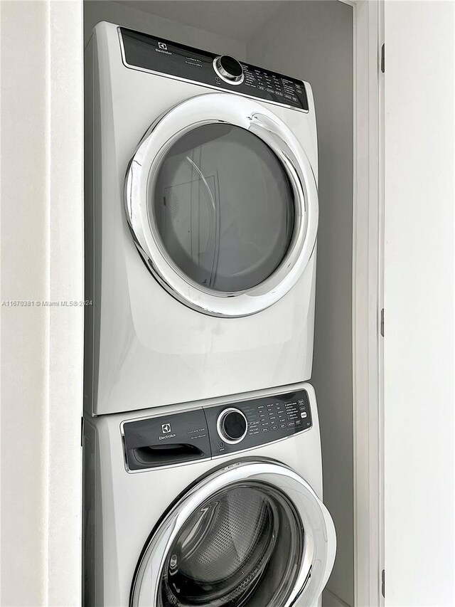851 NE 1st Ave Unit 2200, Miami, FL 33132 - laundry area with stacked washer and clothes dryer