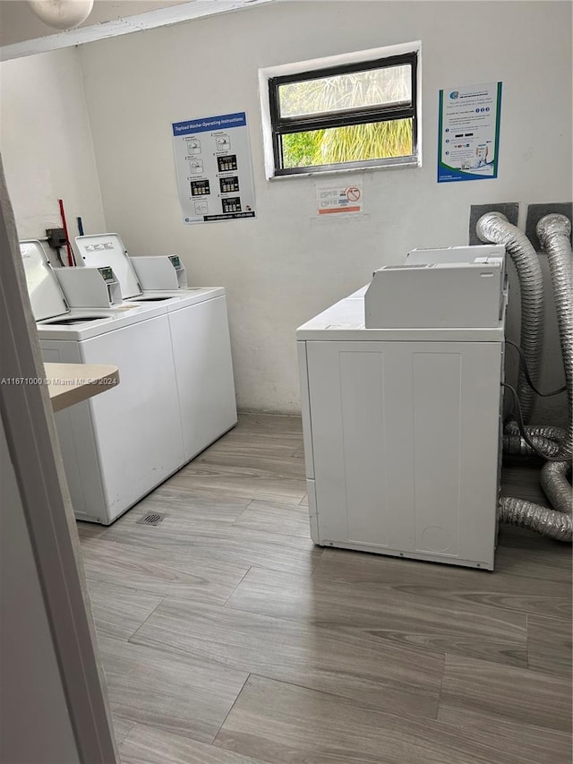 laundry area featuring washer and clothes dryer