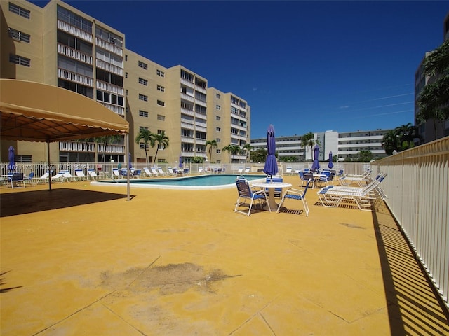 view of swimming pool