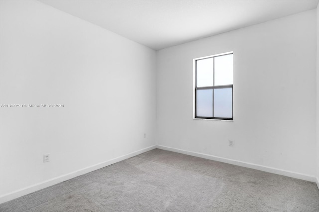 empty room featuring carpet