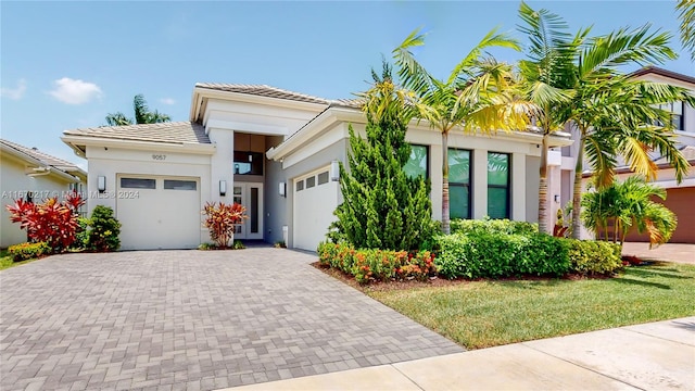 view of front facade with a garage