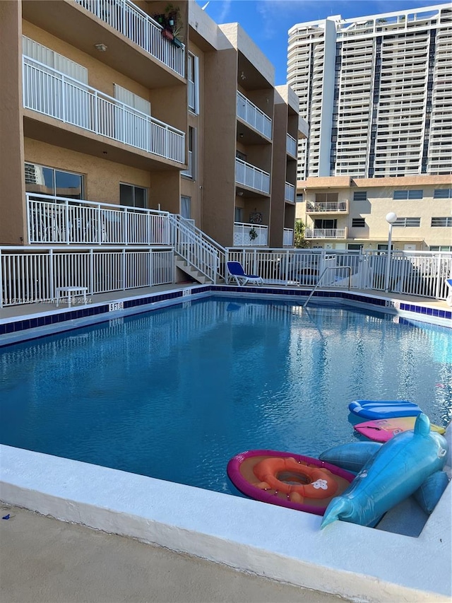 view of swimming pool