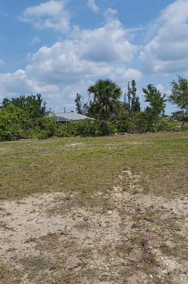 1725NE 5th Pl, Cape Coral, FL 33909 - photo 10