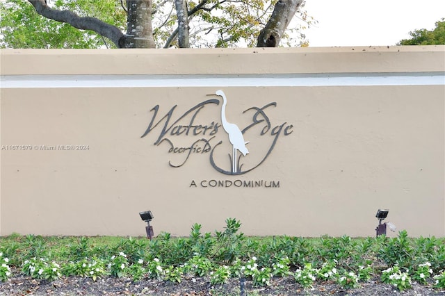 view of community / neighborhood sign