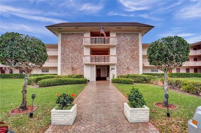 1100 Hillcrest Ct Unit 210, Hollywood FL, 33021, 2 bedrooms, 2 baths condo for sale