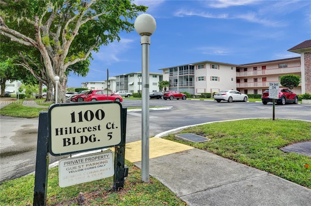 Listing photo 2 for 1100 Hillcrest Ct Unit 210, Hollywood FL 33021