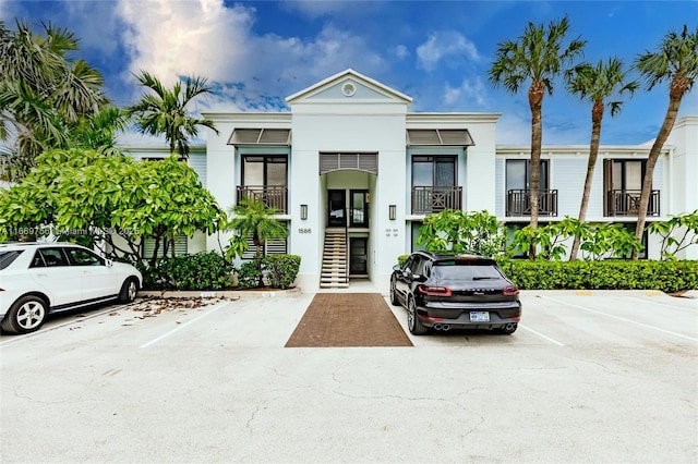 1586 S Ocean Ln Unit 125, Fort Lauderdale, FL 33316 - view of property featuring uncovered parking