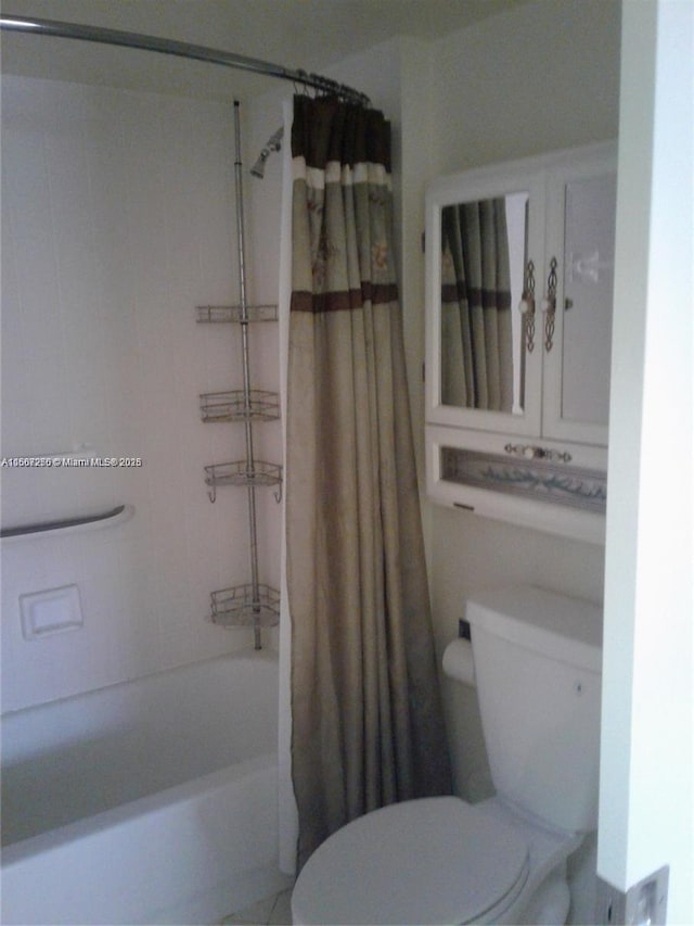 701 SW 142nd Ave Unit 104S, Pembroke Pines, FL 33027 - full bath featuring toilet and shower / tub combo with curtain