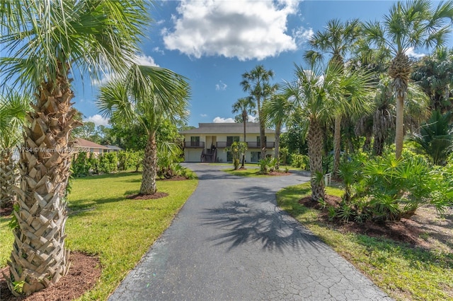 view of front of house with a front yard