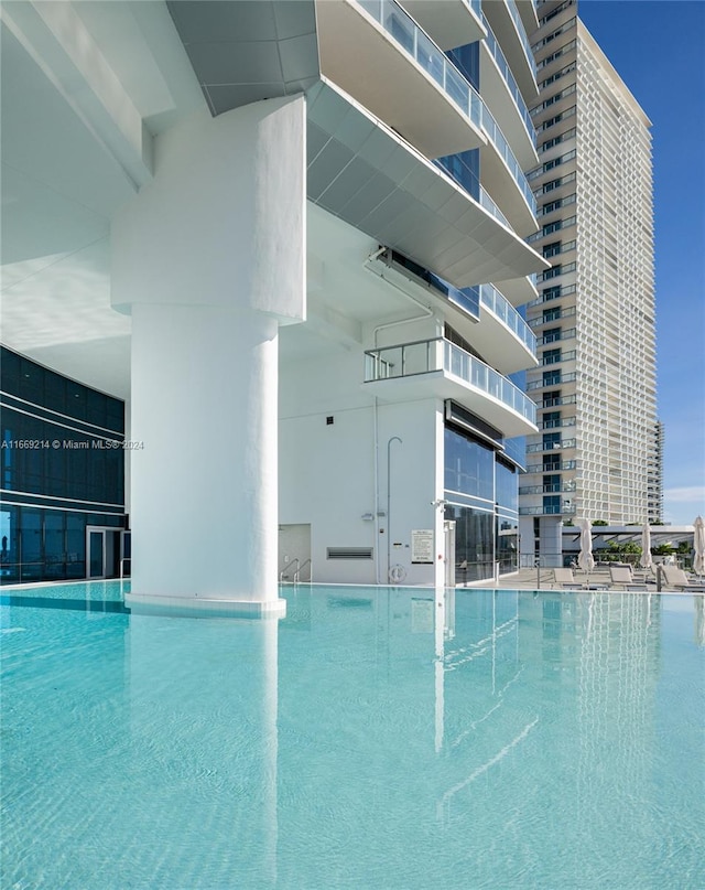 view of swimming pool