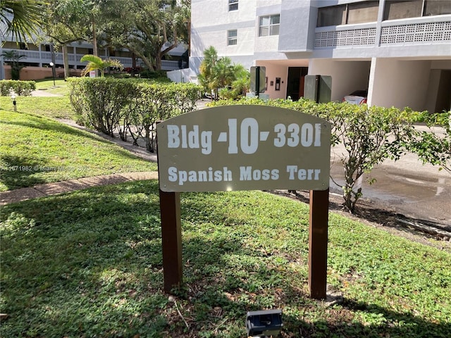 view of community / neighborhood sign