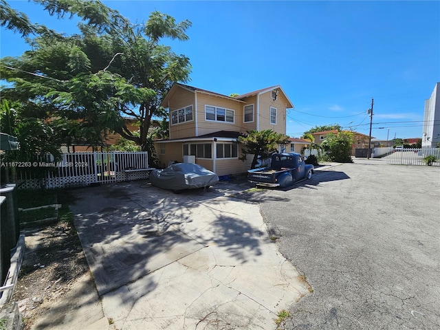 view of front of house