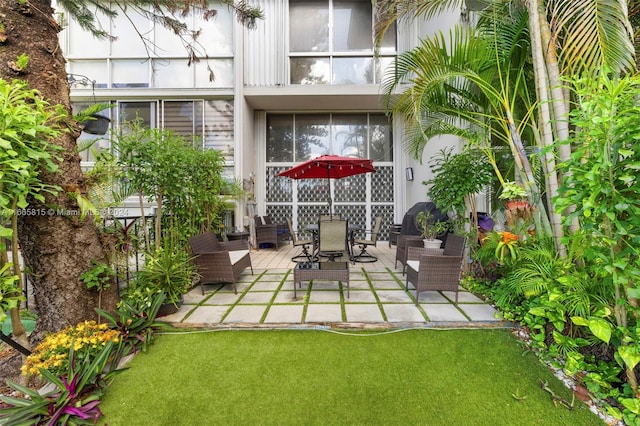 view of patio / terrace featuring an outdoor living space