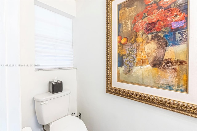 2913 Myrtle Oak Cir, Davie, FL 33328 - bathroom with toilet