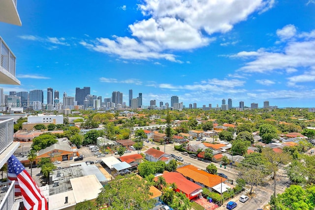 drone / aerial view with a view of city