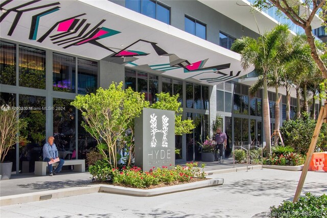 121 NE 34th St Unit 2806A, Miami, FL 33137 - entrance to property featuring stucco siding
