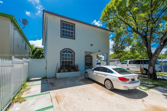 view of front of property