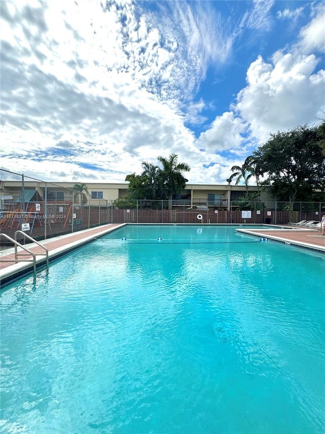 view of swimming pool