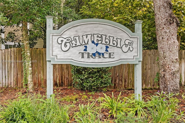 view of community / neighborhood sign