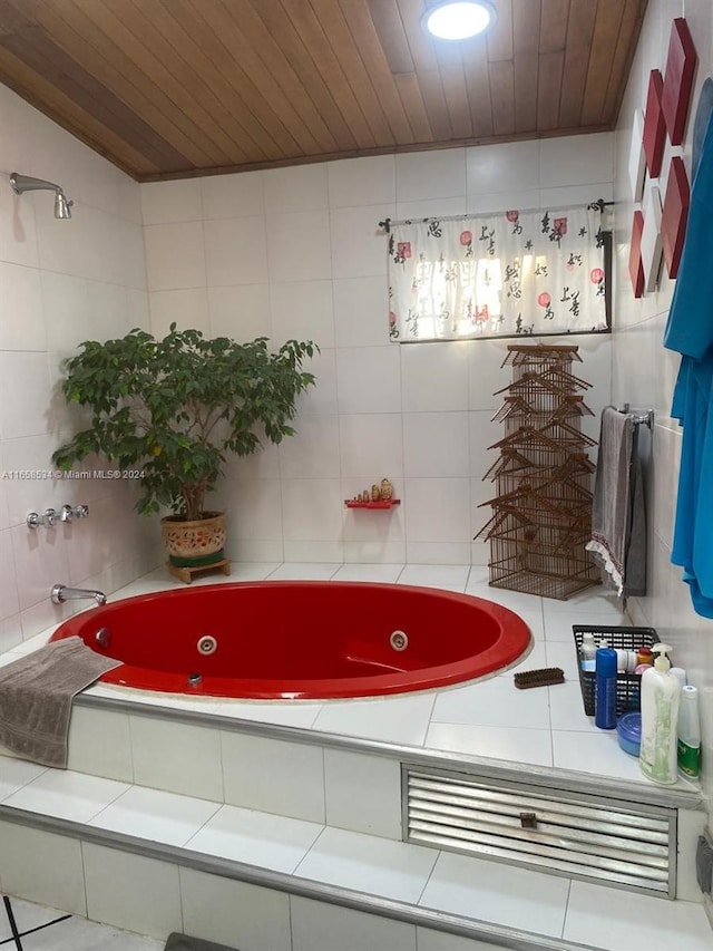 94-93 59 Cra, Barranquilla, FL 80001 - bathroom featuring wooden ceiling, a whirlpool tub, and tile walls