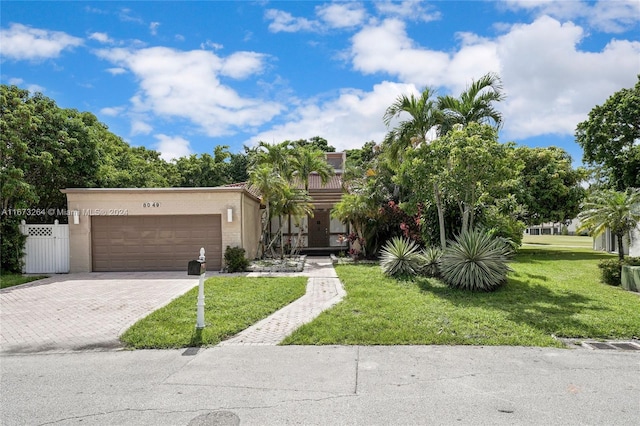 8049 Buttonwood Cir, Tamarac FL, 33321, 3 bedrooms, 2.5 baths house for sale