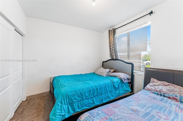 bedroom featuring carpet floors