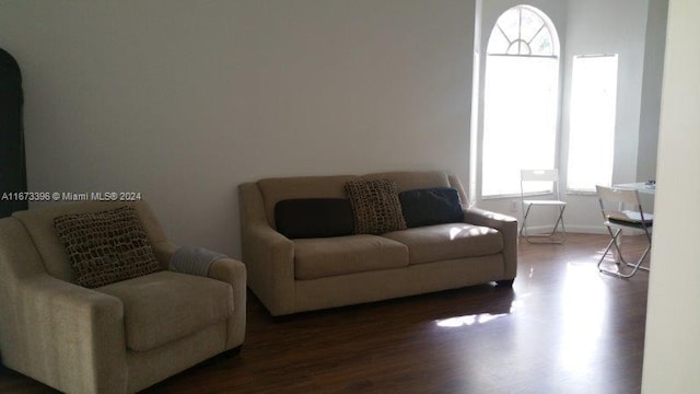 3204 Glenmoor Dr Unit 3204, West Palm Beach, FL 33409 - sitting room with wood finished floors