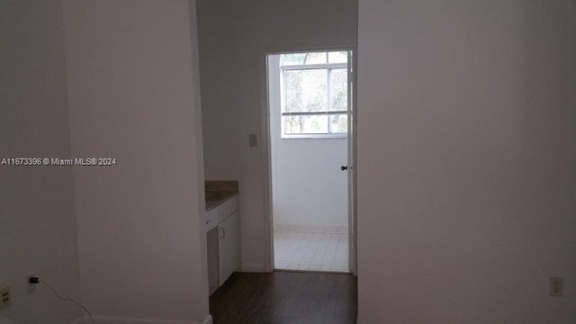 3204 Glenmoor Dr Unit 3204, West Palm Beach, FL 33409 - bathroom featuring wood finished floors and vanity