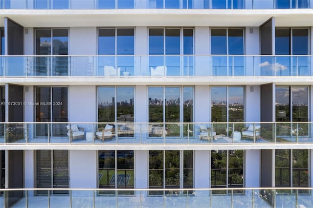 2678 Tigertail Ave Unit 1504B, Miami, FL 33133 - view of apartment building / complex