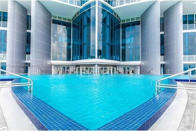 view of swimming pool