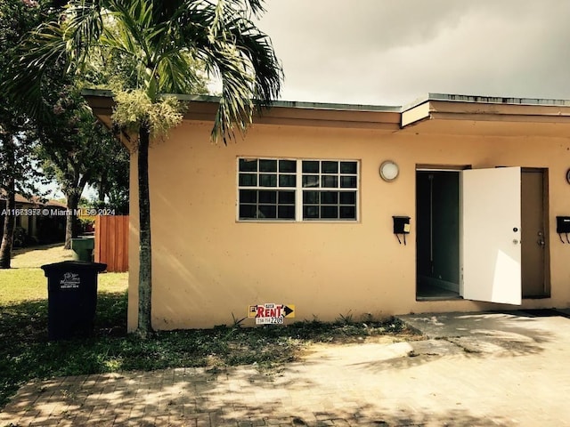 view of property entrance