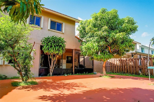 view of front of property