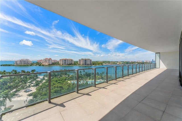 800 S Pointe Dr Unit 901, Miami Beach, FL 33139 - balcony featuring a water view and a city view