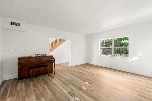 empty room featuring light hardwood / wood-style flooring