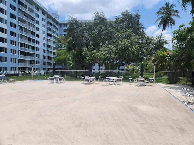 4330 Hillcrest Dr Unit 414, Hollywood, FL 33021 - view of community