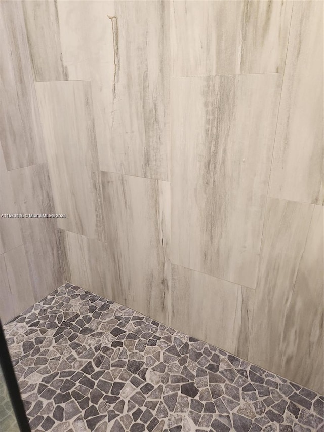 4330 Hillcrest Dr Unit 414, Hollywood, FL 33021 - bathroom view of tiled shower