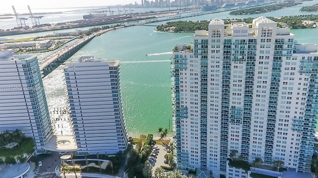 bird's eye view featuring a water view