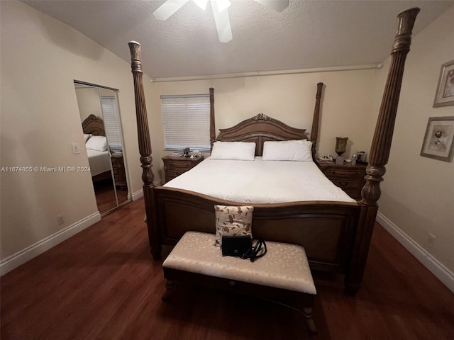 bedroom featuring ceiling fan, a textured ceiling, a closet, and dark hardwood / wood-style flooring