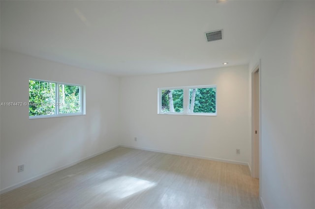 empty room featuring light hardwood / wood-style flooring